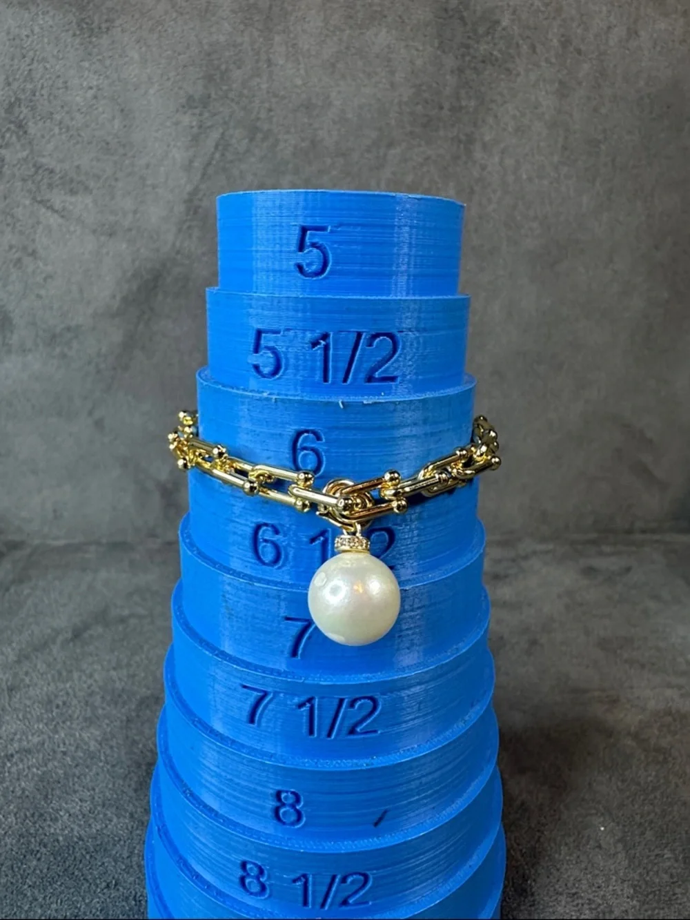 N/A elegant gold